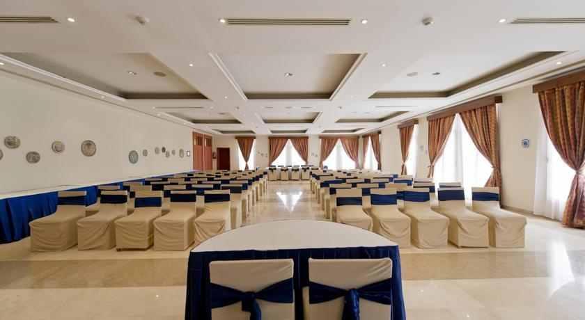 Amphoras Blu Курортный комплекс 4*